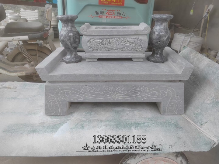 刻字墓碑加工与鼎胜石材 专注墓碑与鲁灰石材的专业制造商